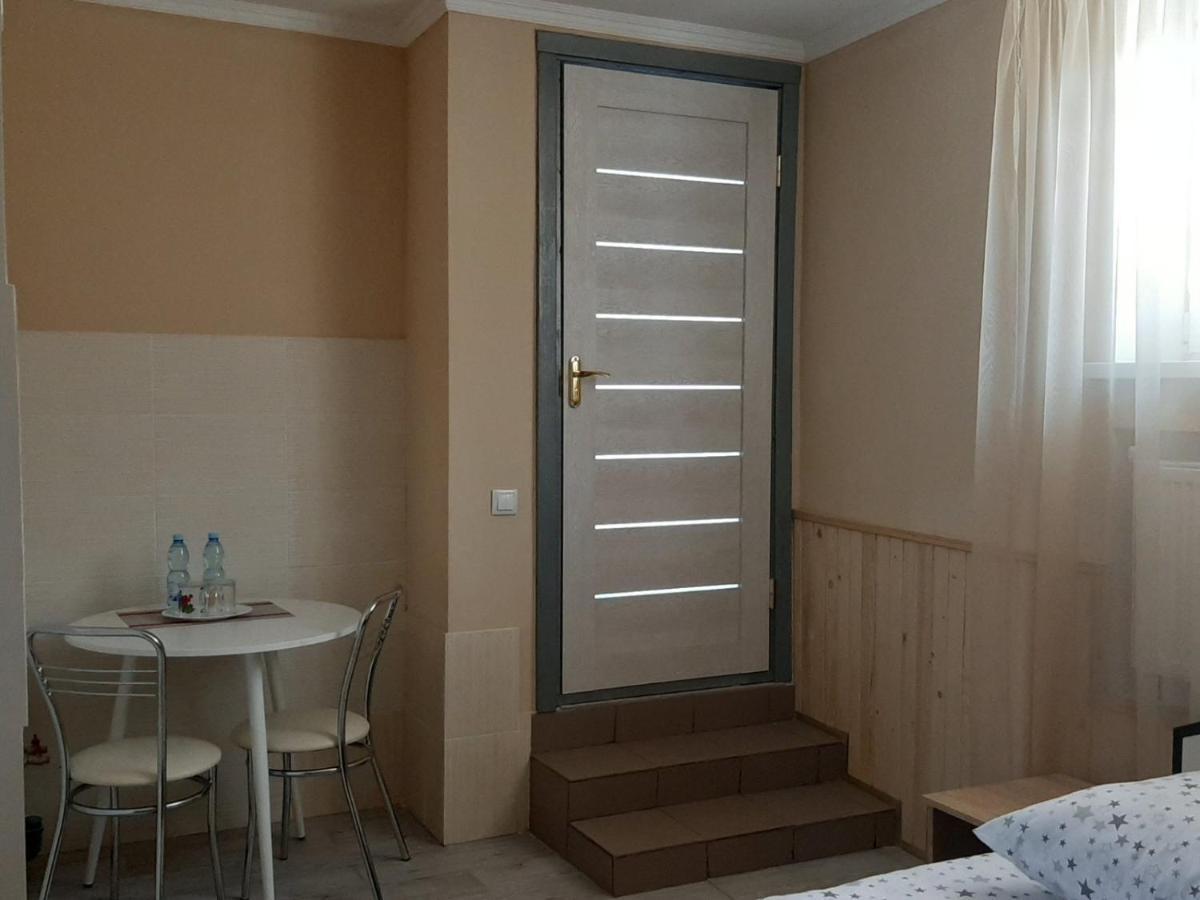 Hotel 7/24 Бровари Екстериор снимка